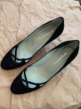 SIGERSON MORRISON black suede shoes Size 9.